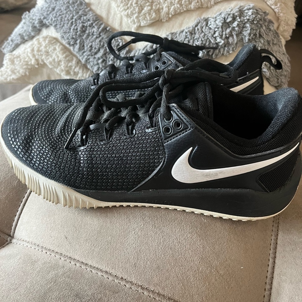 Nike Zoom HyperAce Volleyball shoes. Women sz 9.5